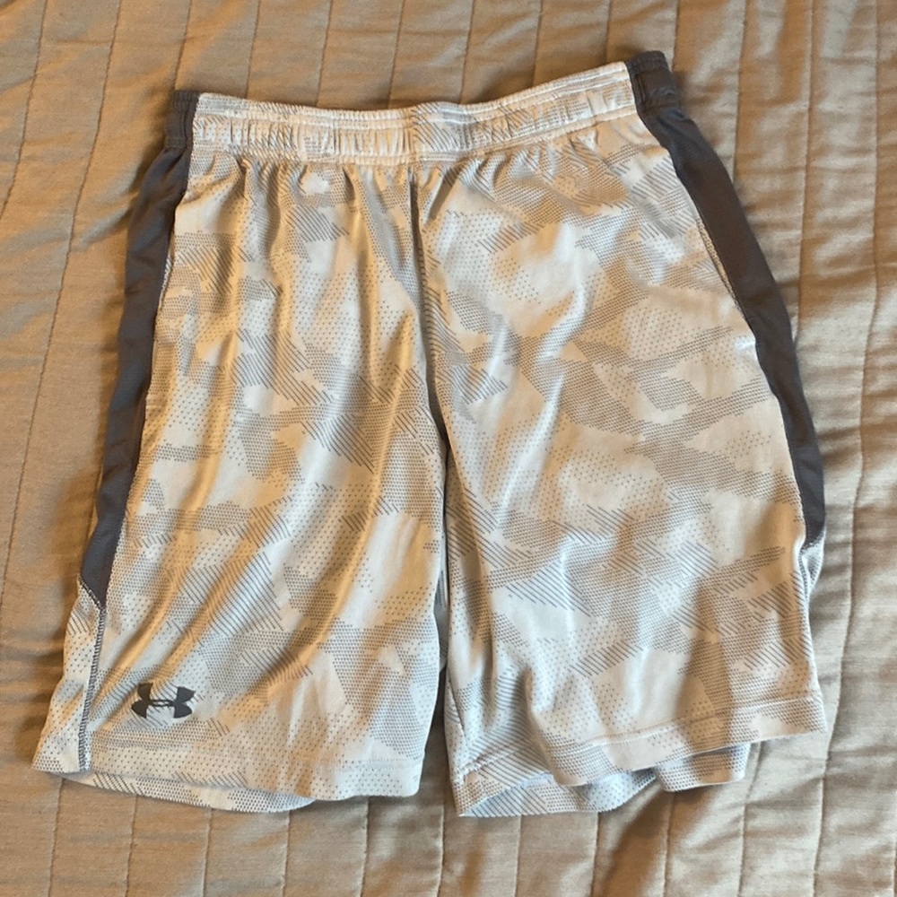 Under Armour Shorts white and grey